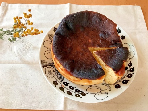 簡単♡混ぜて焼くだけのバスクチーズケーキ